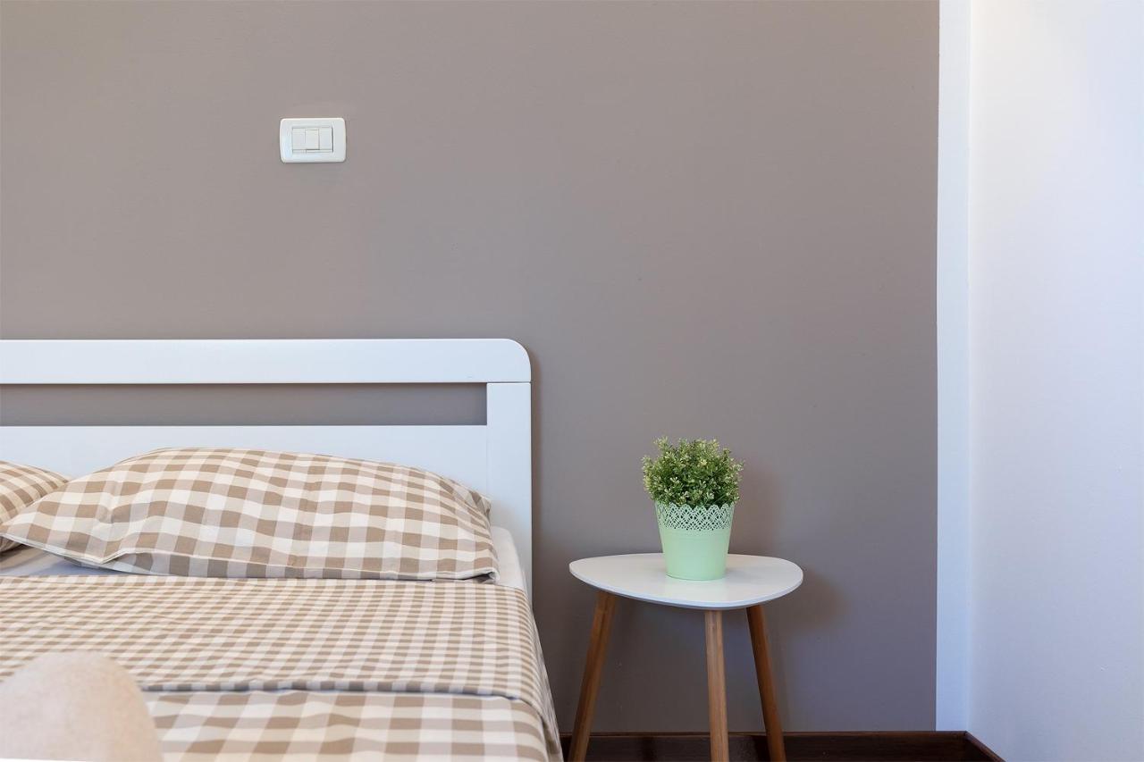 Sandy Bay Apartments - Free Mountainbike Rental - Pjescana Uvala Esterno foto