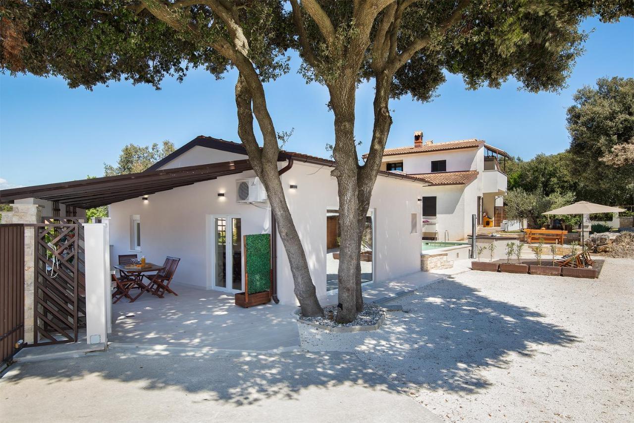 Sandy Bay Apartments - Free Mountainbike Rental - Pjescana Uvala Esterno foto