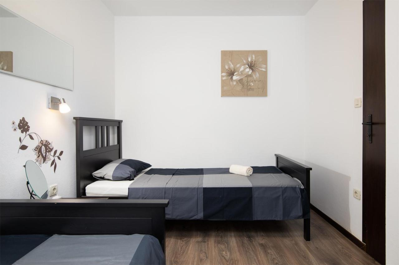 Sandy Bay Apartments - Free Mountainbike Rental - Pjescana Uvala Esterno foto