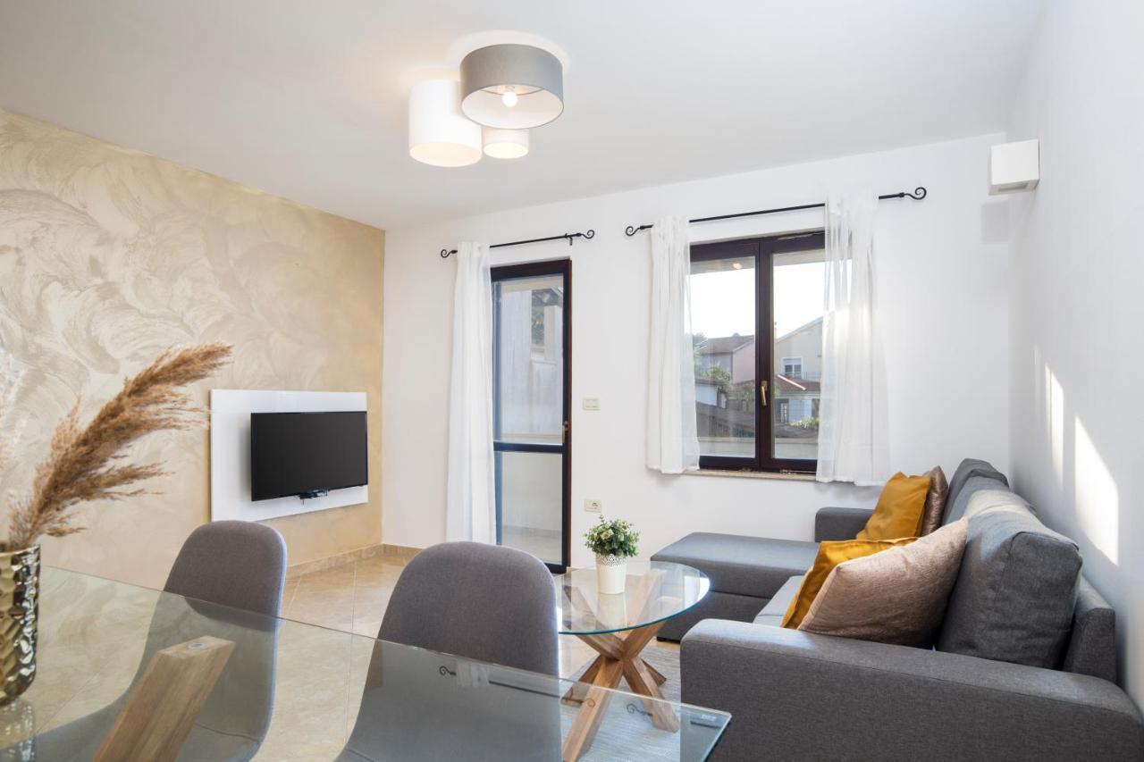 Sandy Bay Apartments - Free Mountainbike Rental - Pjescana Uvala Esterno foto
